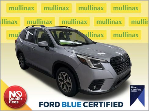 Used 2023 Subaru Forester Premium AWD/4WD image 1
