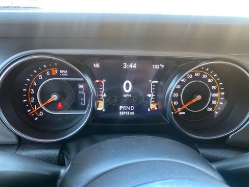 Used 2021 Jeep Wrangler Unlimited Sahara w/ Uconnect 4C Nav & Sound Group image 16