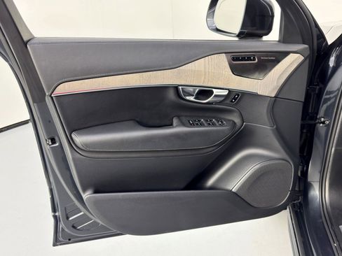 Used 2022 Volvo XC90 T8 Inscription w/ Advanced Package image 46