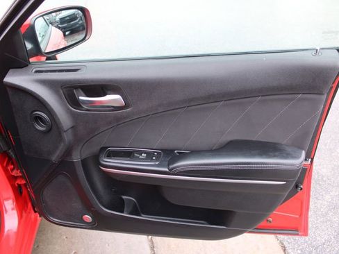 Used 2015 Dodge Charger SXT image 19