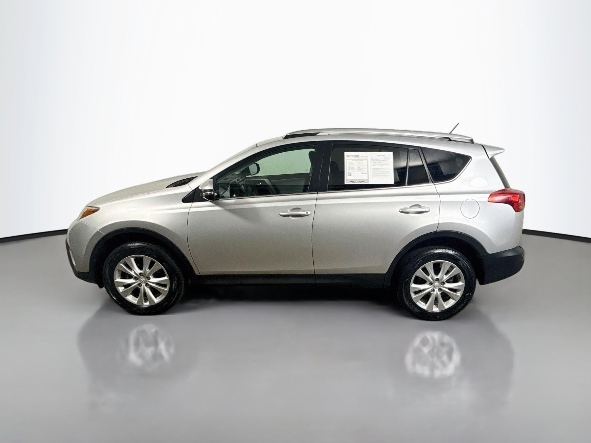 Used 2015 Toyota RAV4 Limited FWD image 4