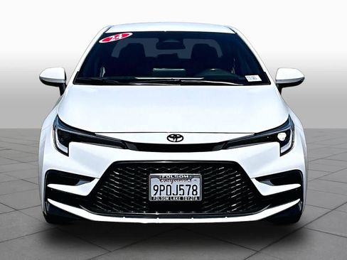 Used 2024 Toyota Corolla SE FWD image 3
