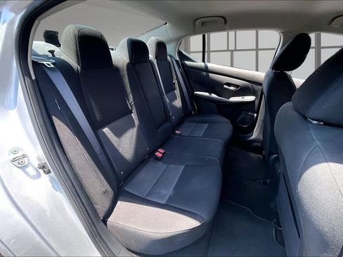 Used 2022 Nissan Sentra SV FWD image 27