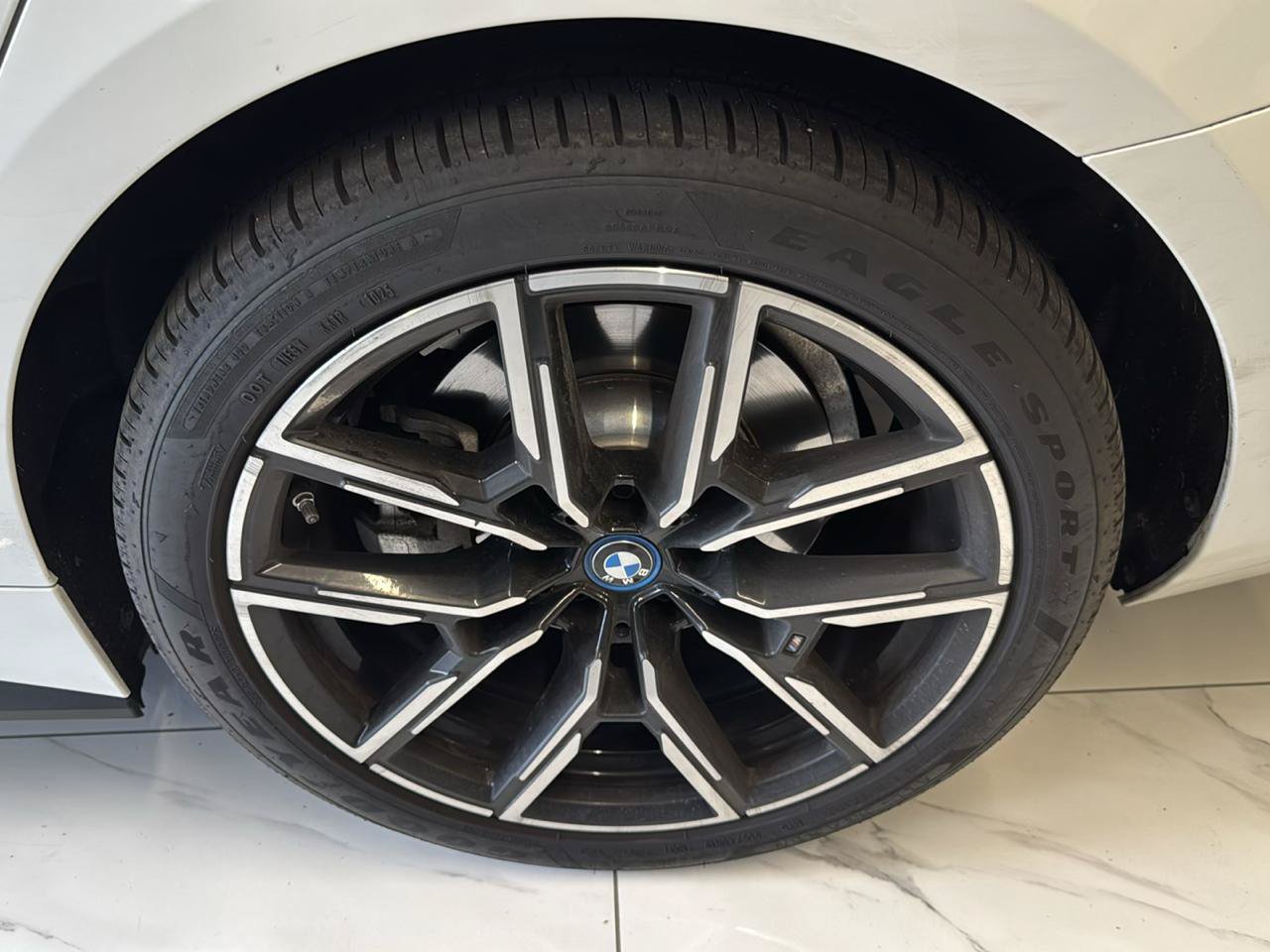 Used 2024 BMW i4 eDrive40 w/ M Sport Package RWD image 32