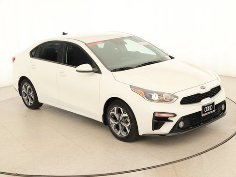 Used 2020 Kia Forte LXS FWD image 39