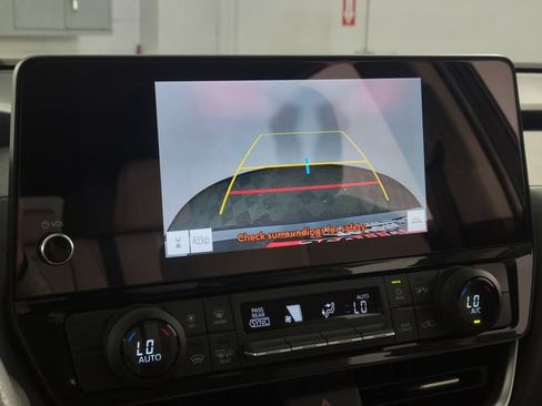 Used 2025 Toyota Grand Highlander FWD image 16