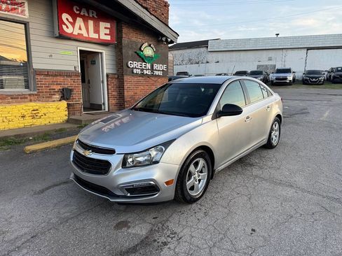 Used 2015 Chevrolet Cruze LT image 1
