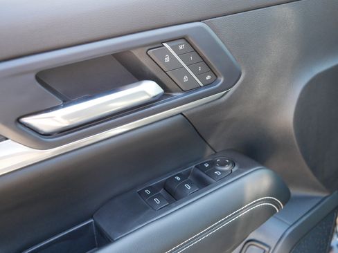 Certified 2025 GMC Terrain Elevation w/ Elevation Premium Package image 19