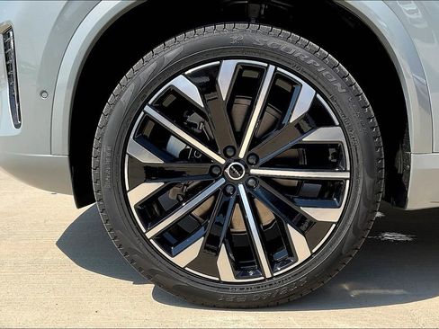 New 2026 Volvo XC90 B6 Ultra image 24