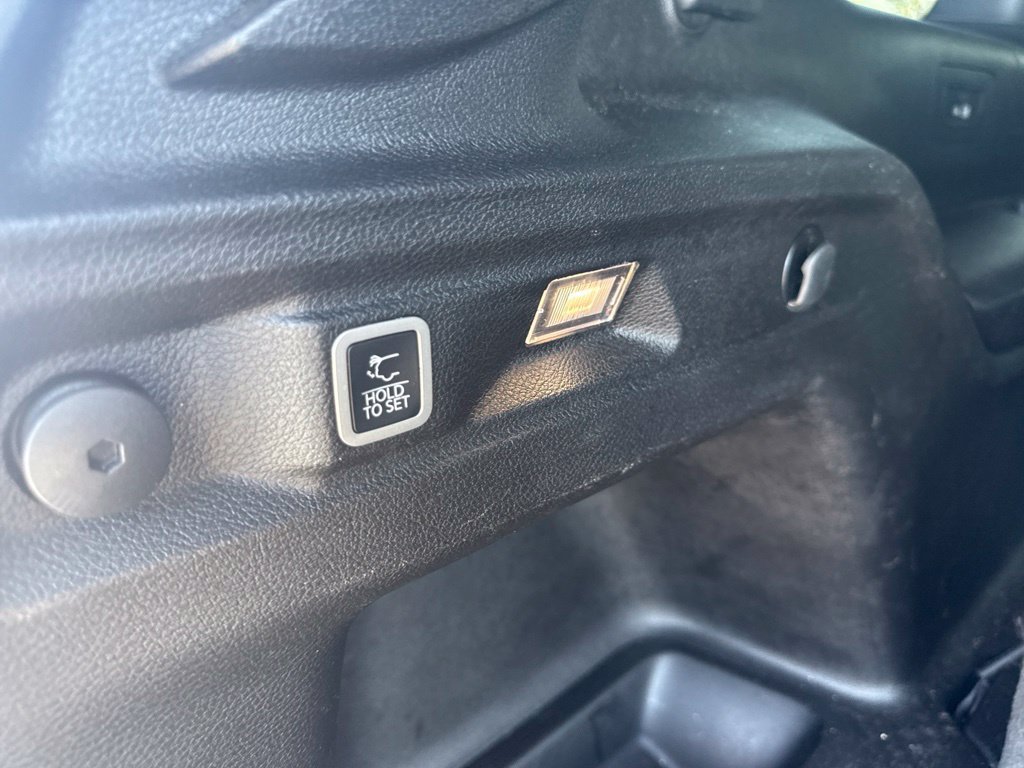Used 2021 Jeep Grand Cherokee L Laredo RWD image 26