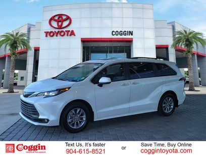 Used 2025 Toyota Sienna XLE