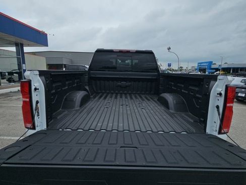 Used 2026 Chevrolet Silverado 2500 ZR2 AWD/4WD image 25