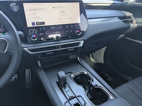 Used 2024 Lexus RX 500h F Sport image 24