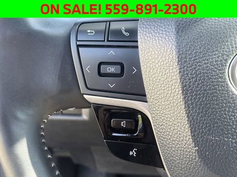 Used 2025 Toyota Camry SE w/ Convenience Package FWD image 13
