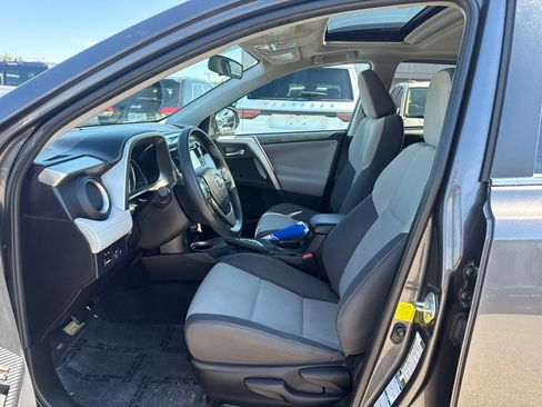 Used 2015 Toyota RAV4 XLE AWD/4WD image 17