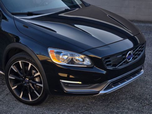 Used 2016 Volvo V60 T5 Cross Country w/ Convenience Package AWD/4WD image 41