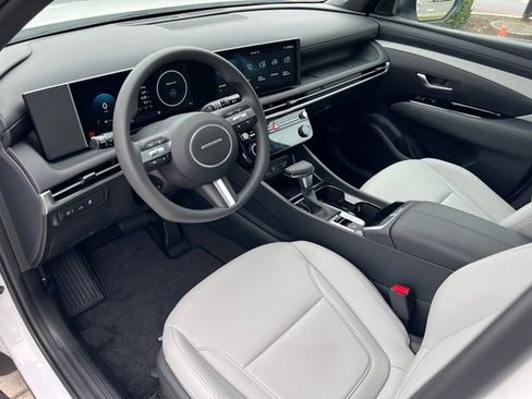 New 2025 Hyundai Santa Cruz SEL AWD/4WD image 16