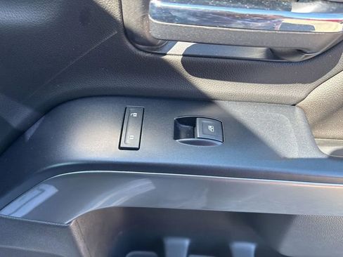 Used 2018 Chevrolet Silverado 1500 LT w/ All Star Edition image 33