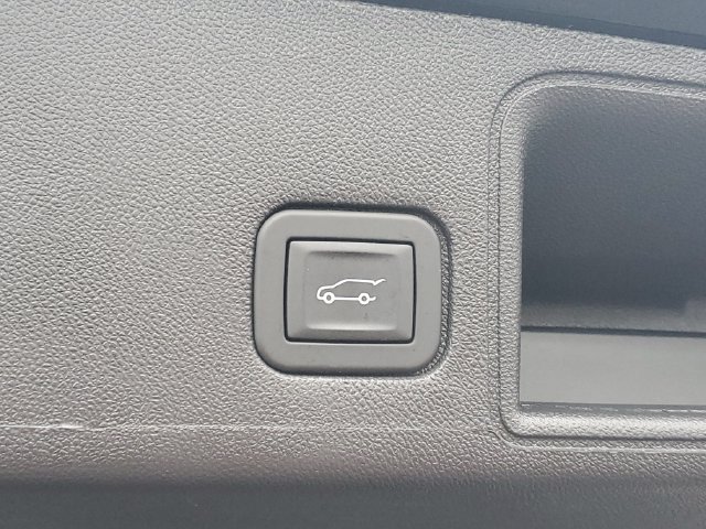 Certified 2024 GMC Terrain SLT FWD image 8
