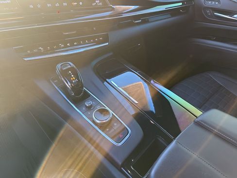 Certified 2023 Cadillac Escalade Sport Platinum w/ LPO, ONYX Package image 36