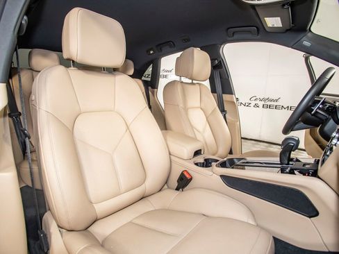 Used 2023 Porsche Macan S AWD/4WD image 19