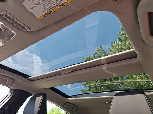 Used 2023 Toyota Prius Prime FWD image 18