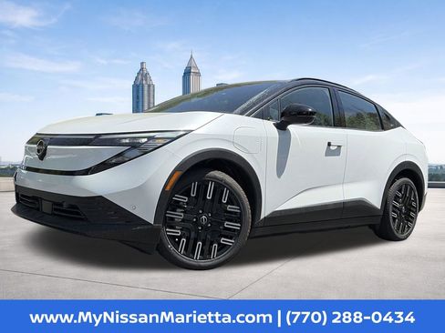 New 2026 Nissan Leaf Platinum+ FWD image 1