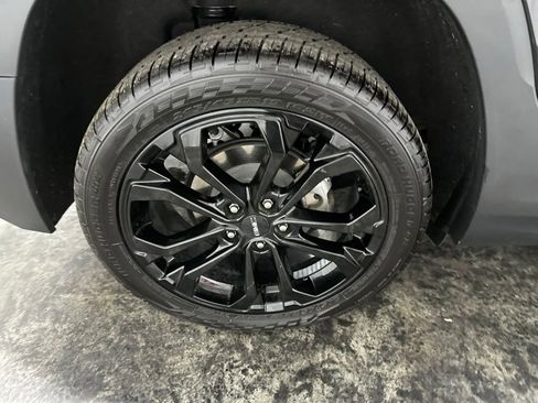 Used 2021 GMC Terrain SLE w/ Driver Convenience Package AWD/4WD image 5