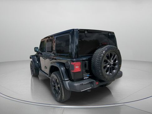 Used 2025 Jeep Wrangler Unlimited Sahara AWD/4WD image 23