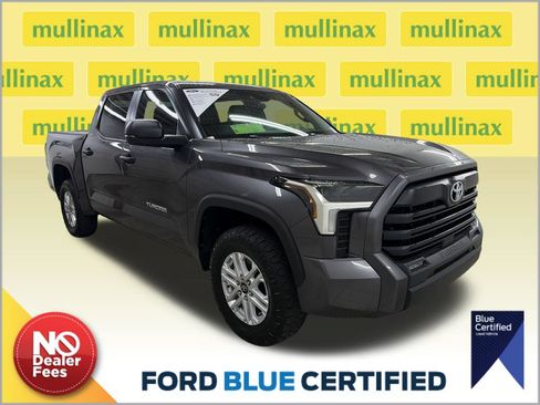 Used 2025 Toyota Tundra SR5 AWD/4WD image 1