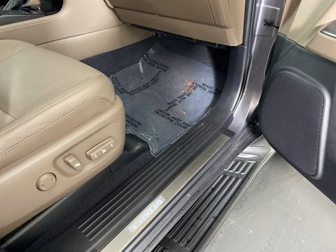 Certified 2023 Lexus GX 460 Luxury image 32