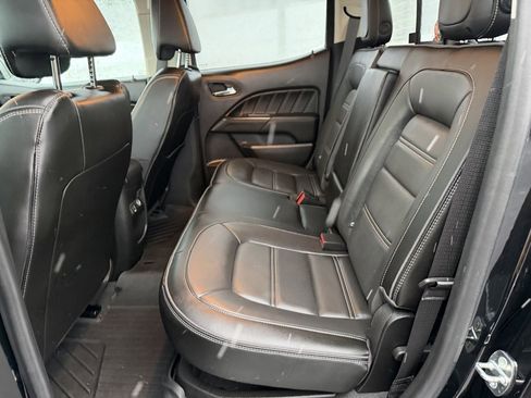 Used 2022 GMC Canyon Denali image 20