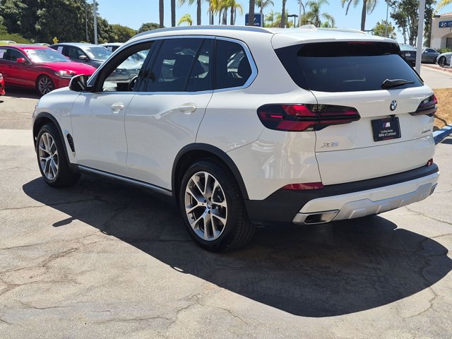 Used 2025 BMW X5 xDrive40i w/ Premium Package AWD/4WD image 8