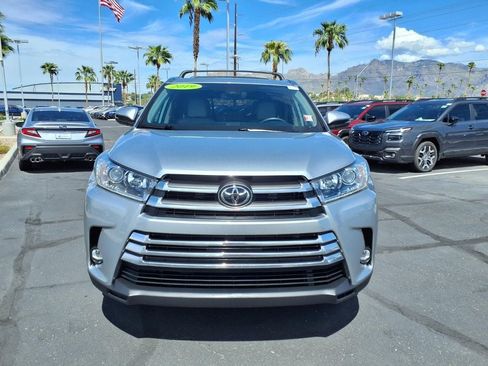 Used 2019 Toyota Highlander Limited AWD/4WD image 9