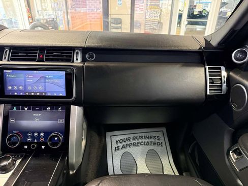 Used 2019 Land Rover Range Rover HSE image 31