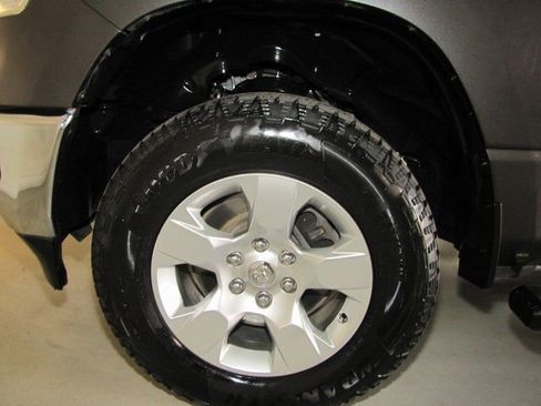 Used 2021 RAM 1500 Big Horn image 25