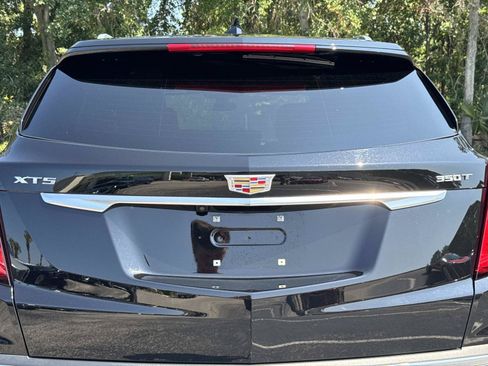 Used 2025 Cadillac XT5 Premium Luxury w/ LPO, Floor Liner Package FWD image 10