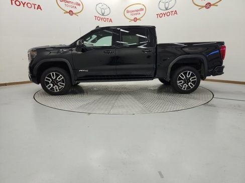 Used 2024 GMC Sierra 1500 AT4 w/ Technology Package AWD/4WD image 5