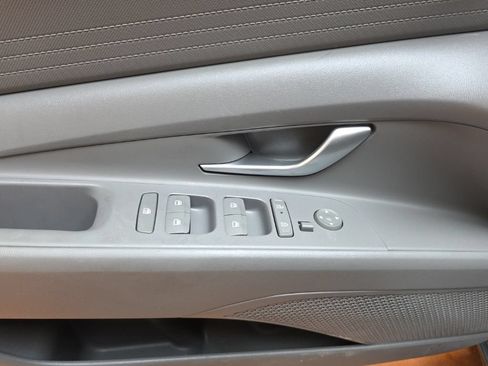 Certified 2024 Hyundai Elantra SEL FWD image 22
