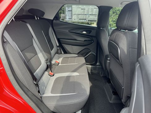 New 2026 Chevrolet TrailBlazer LT w/ LPO, Blackout Package image 32