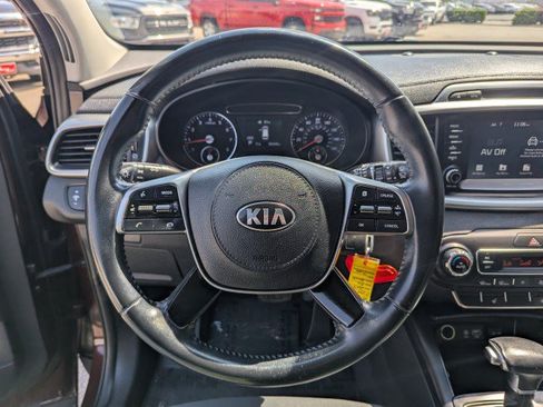 Used 2019 Kia Sorento AWD w/ LX Convenience Package image 13