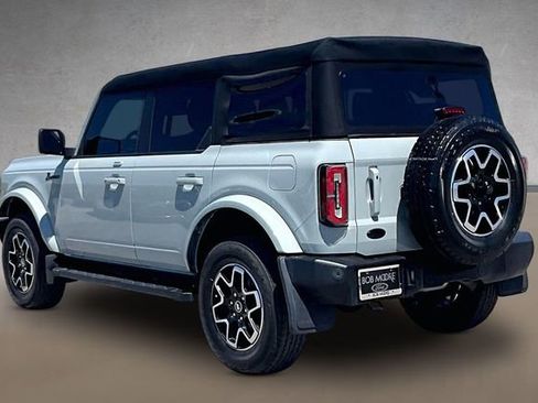 Used 2023 Ford Bronco Outer Banks AWD/4WD image 9