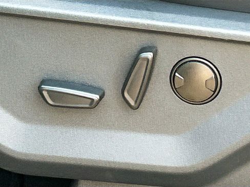Used 2025 Ford Expedition Platinum AWD/4WD image 28