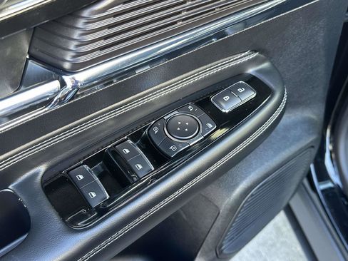 Used 2022 Lincoln Corsair AWD w/ Equipment Group 101A image 21