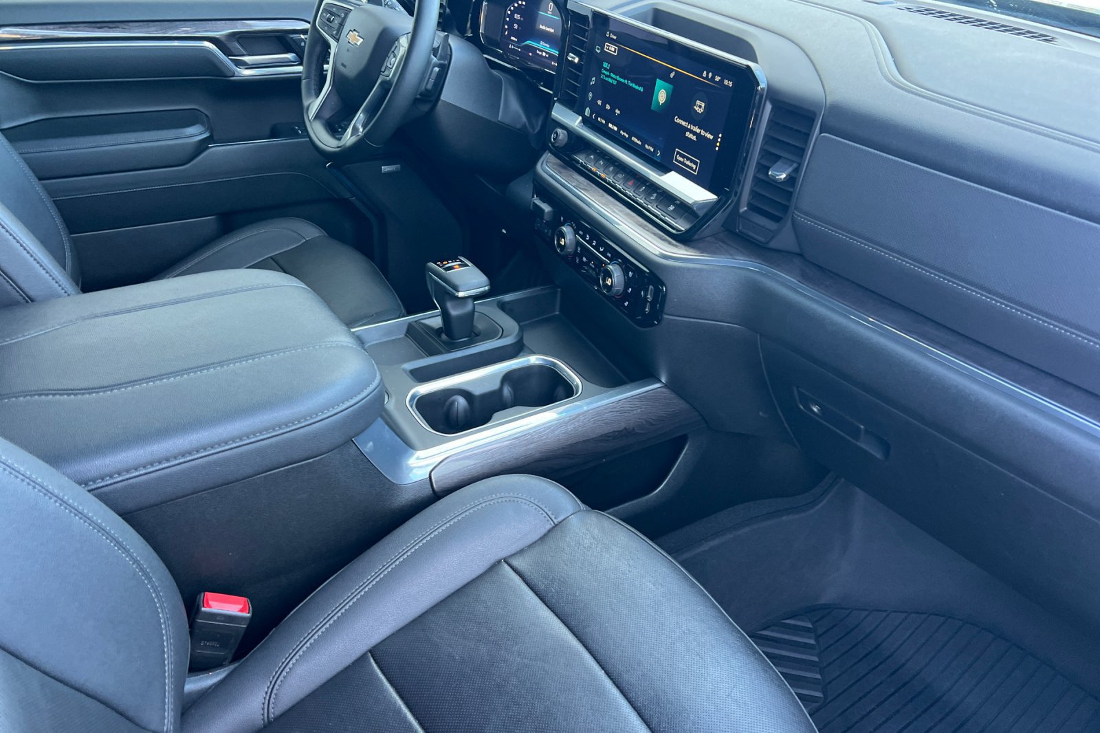 Used 2023 Chevrolet Silverado 1500 LTZ w/ LTZ Premium Package AWD/4WD image 12