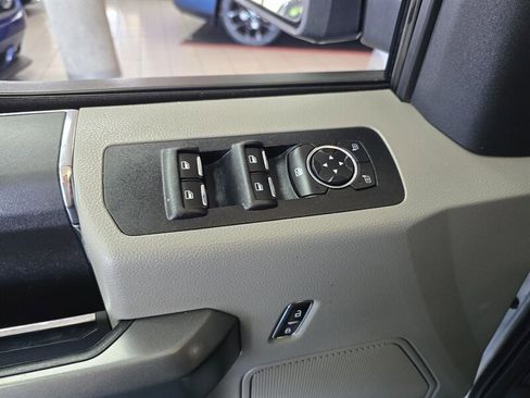 Used 2016 Ford F150 XLT image 17