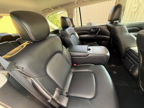 Used 2021 INFINITI QX80 Premium Select w/ All-Season Package AWD/4WD image 19