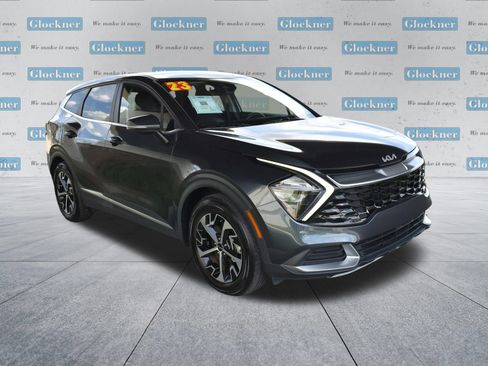 Used 2023 Kia Sportage EX FWD image 3