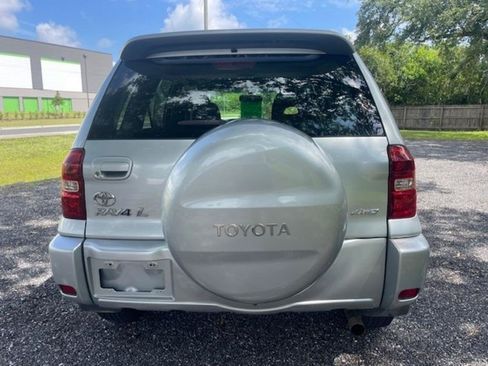 Used 2005 Toyota RAV4 4WD image 5