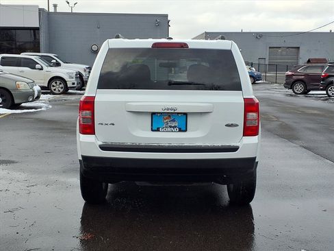 Used 2014 Jeep Patriot Latitude image 16
